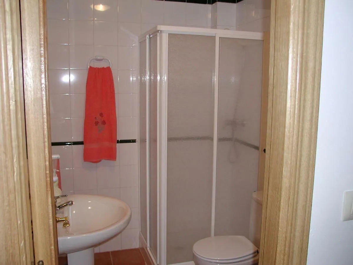 Apartamentos El Risquillo 阿罗约弗里奥 西班牙